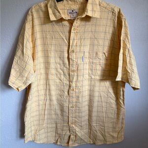 Men’s L Yellow Plaid Woolrich Short Sleeve Casual Button Up Shirt